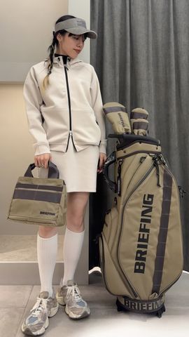 WOMEN'S 3D LOGO SKIRT（ウィメンズ 3D ロゴスカート