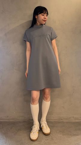 WOMEN'S STITCHED 3D LOGO DRESS（ウィメンズ ステッチド 3Dロゴ