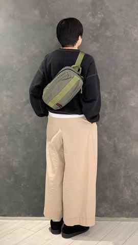 QUILTED SLING WALKER（キルテッド スリングウォーカー（ボディバッグ