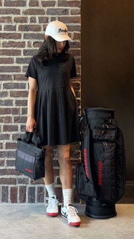 WOMEN'S NECK LOGO HIGHNECK PLEATED DRESS（ウィメンズ ネックロゴ