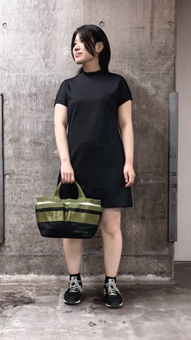 WOMEN'S STITCHED 3D LOGO DRESS（ウィメンズ ステッチド 3Dロゴ