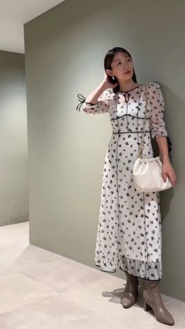 Sustainableフロッキープリントドレス(マキシ・ロングワンピース