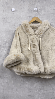 2025年 新作】 フェイクファー ケープ 即納の商品ページ｜卸・仕入れ